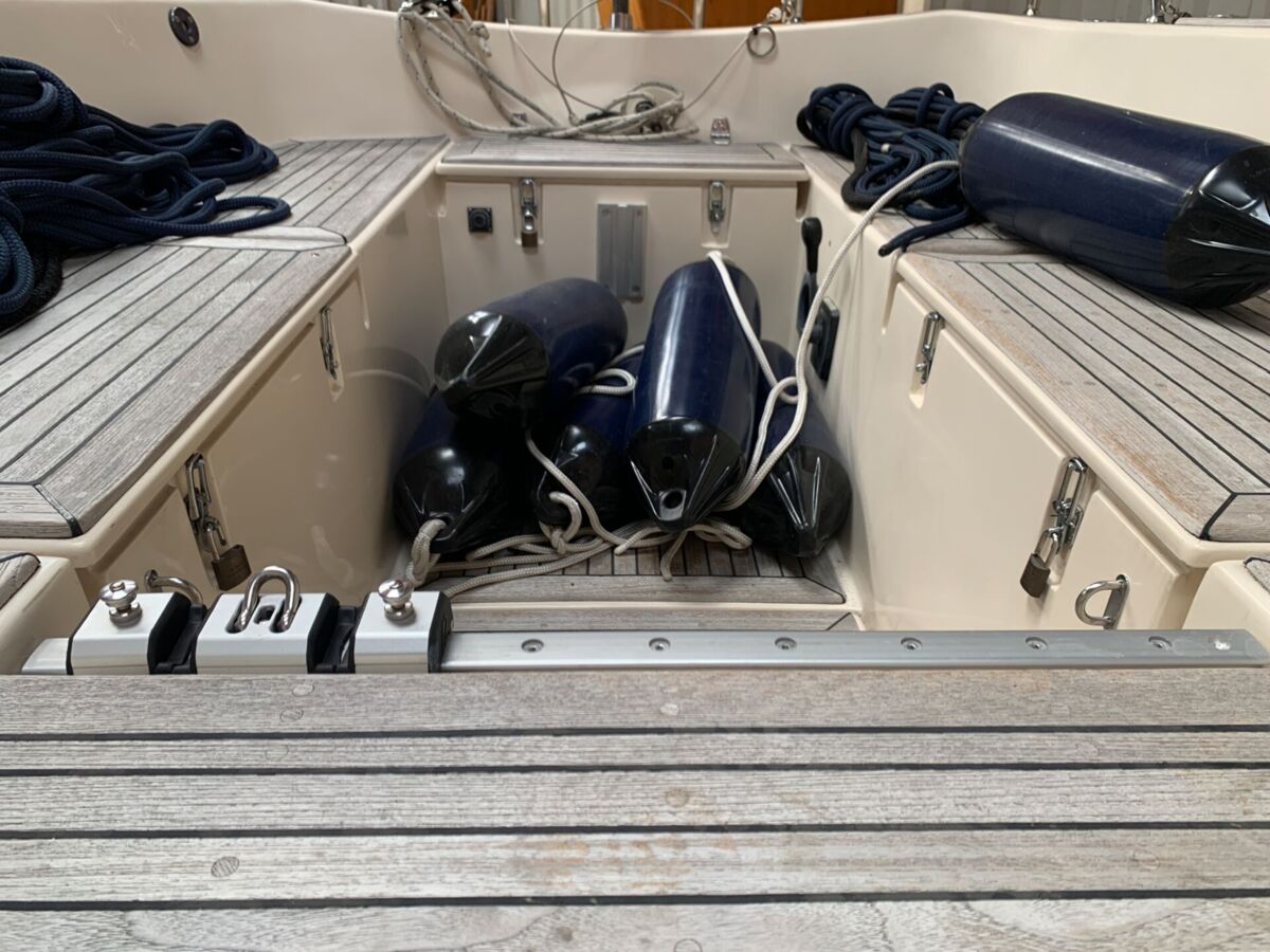 Segelyacht Hallberg-Rassy 29 Sailing World Yachtbrokers 51