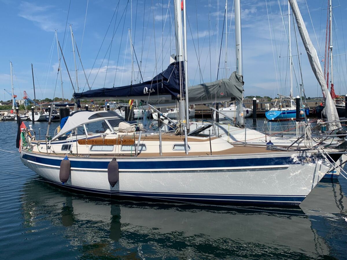 Segelyacht Hallberg-Rassy 34 Sailing World Yachtbrokers 3