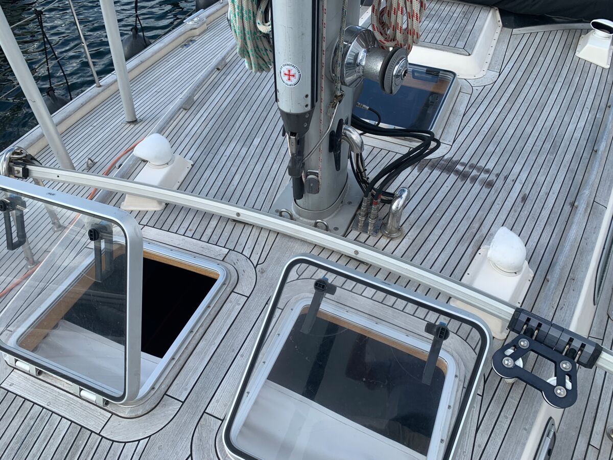 Segelyacht Hallberg-Rassy 45 Sailing World Yachtmakler Heiligenhafen 18