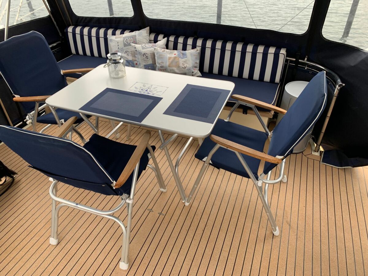 Vacance-1300-motoryacht-sailing-world-yachtbrokers-26