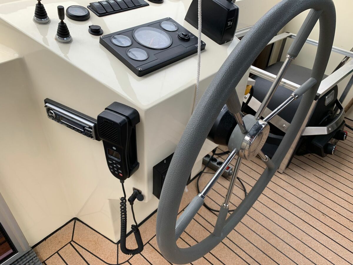 Vacance-1300-motoryacht-sailing-world-yachtbrokers-30
