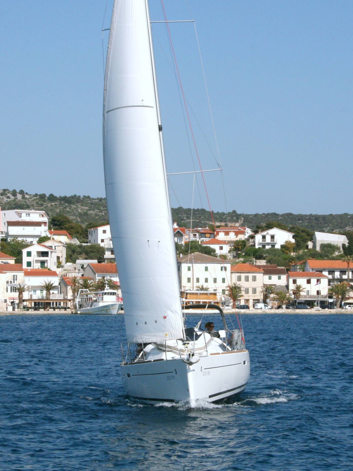 Beneteau Oceanis 34 Sailing World Yachtmakler 4