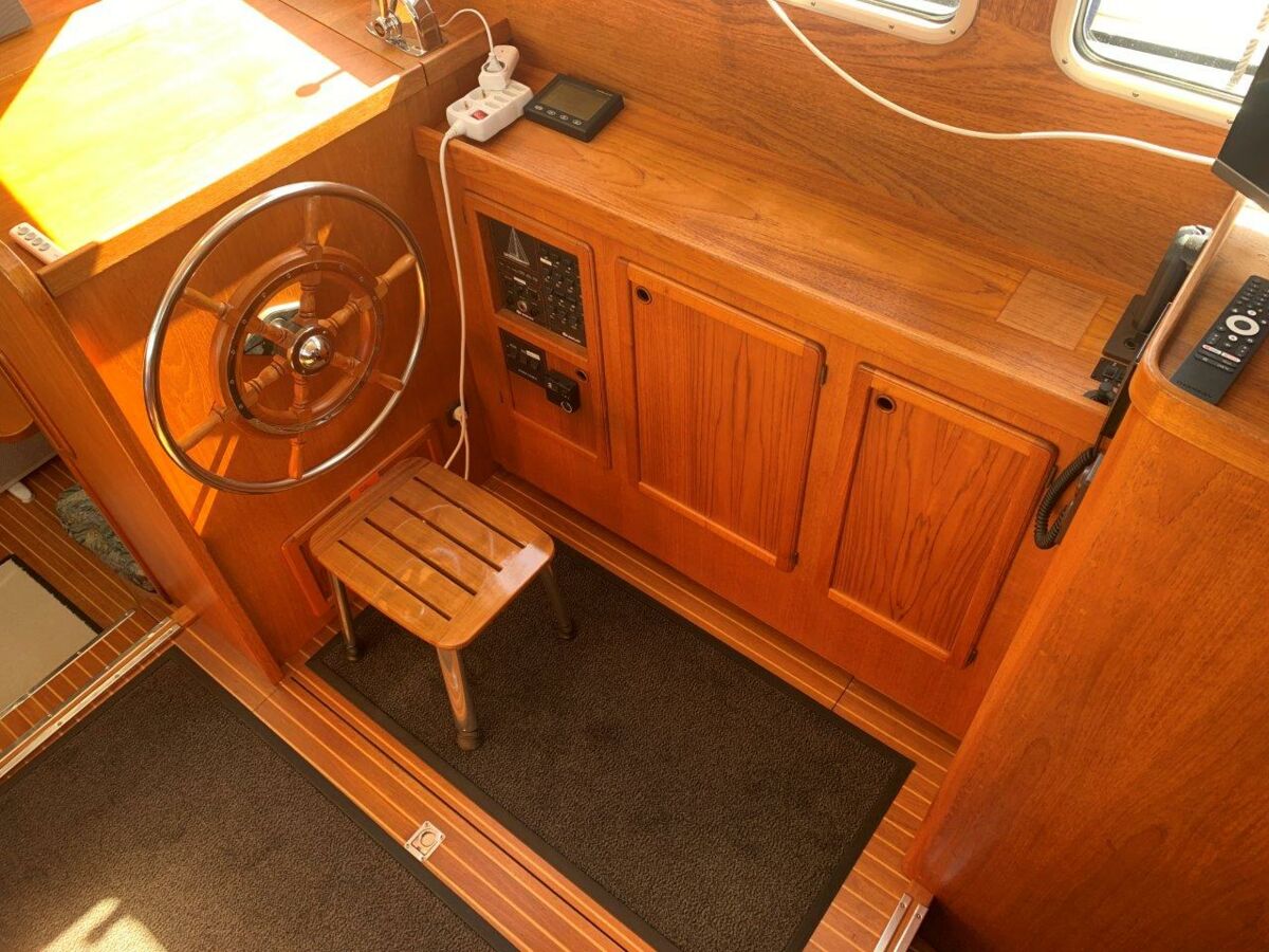 Motorsailer Nauticat 40 Ketch Sailing World Yachtbrokers 12
