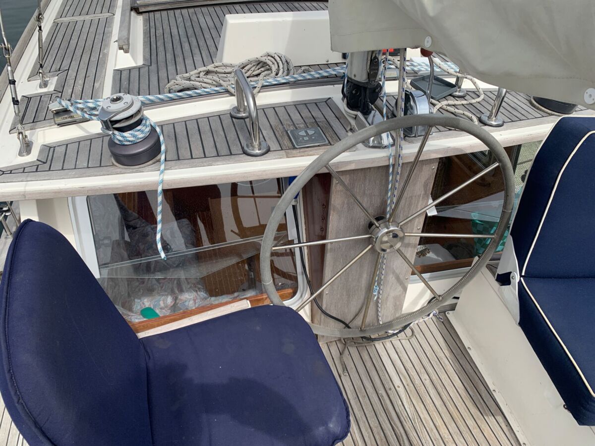 Motorsegler Nauticat 33 Sailing World Yachtmakler 11
