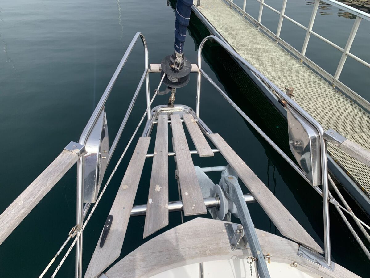Motorsegler Nauticat 33 Sailing World Yachtmakler 15
