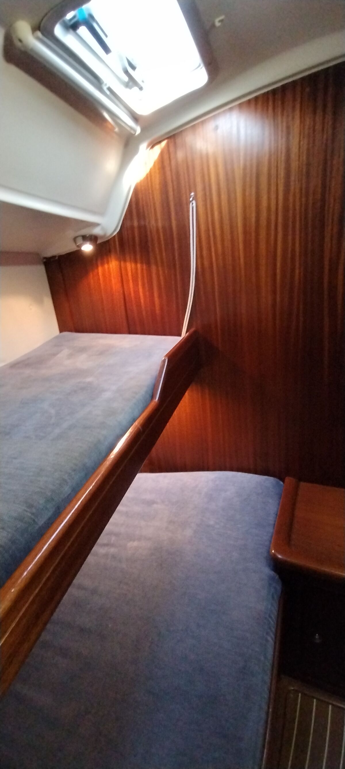 Sailing Yacht Bavaria 42 Sailing World Yachtbrokers 37