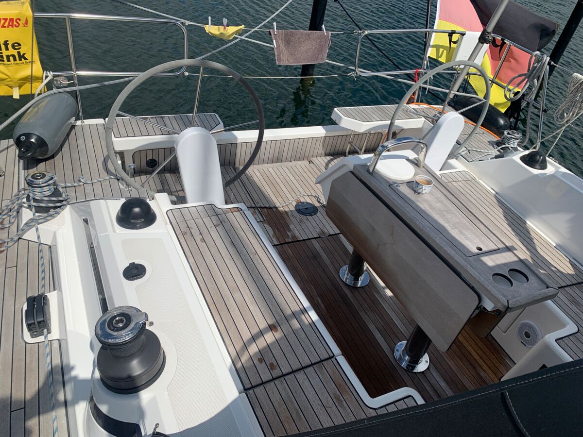 Sailing Yacht Bavaria Cruiser 38 Sailing World Yachtbrokers Heiligenhafen 30