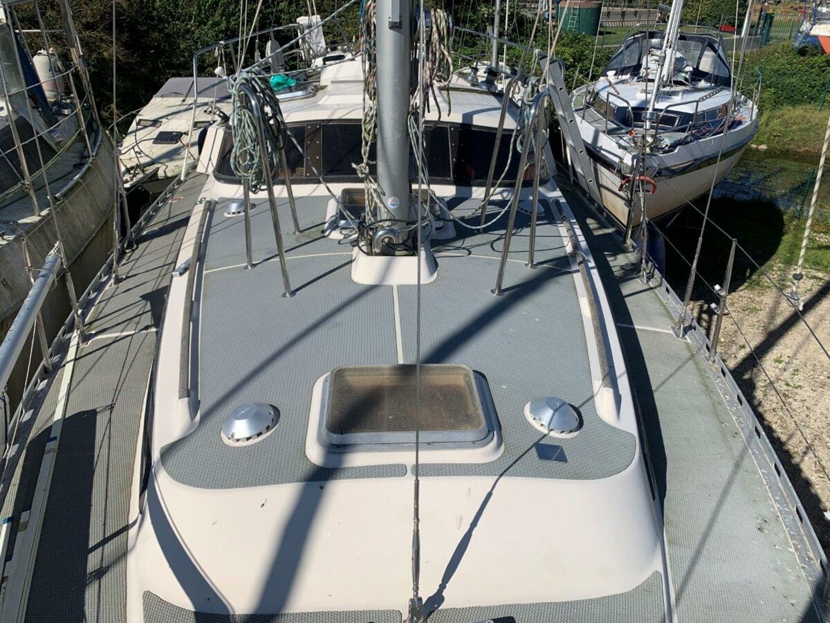 Sailing Yacht Beneteau Evasion 37 Ketch Sailing World Yachtbrokers Heiligenhafen 14