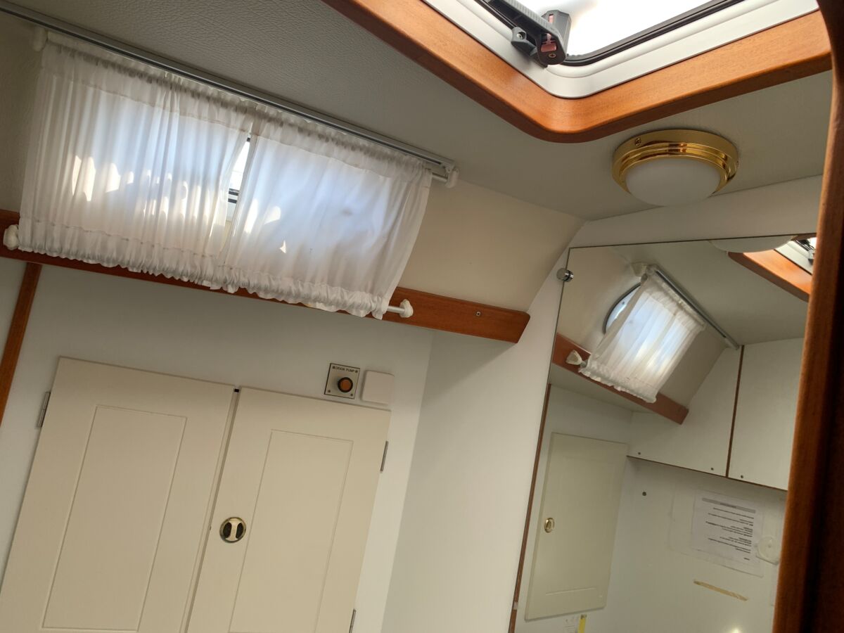 Sailing Yacht Hallberg-Rassy 42 F Sailing World Yachtbrokers Heiligenhafen 50