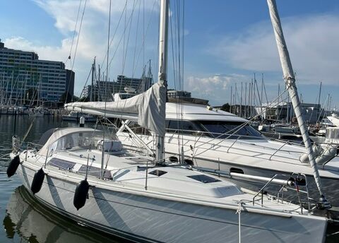 Sailing Yacht Hanse 375 Sailing World Yachtbrokes Heiligenhafen 1
