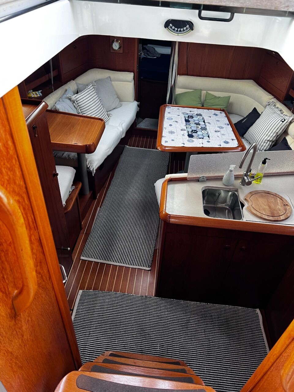 Sailing Yacht Jeanneau Sun Odyssey 37 -3