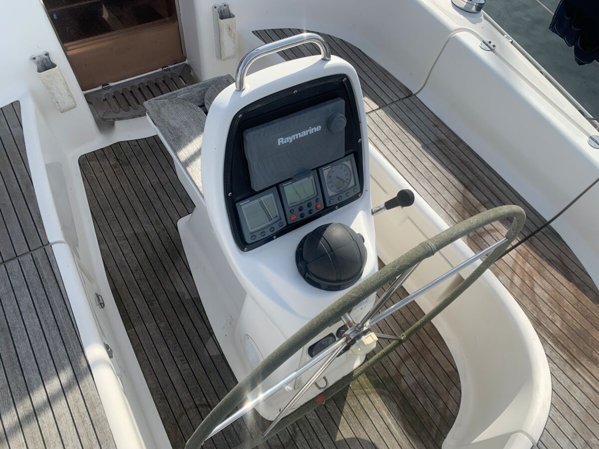 Segelyacht Bavaria 37 Cruiser Sailing World Yachtbrokers Heiligenhafen 28