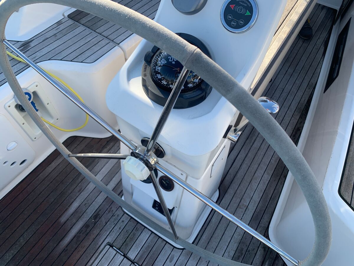 Segelyacht Bavaria Cruiser 33 Sailing World Yachtbrokers Heiligenhafen 6