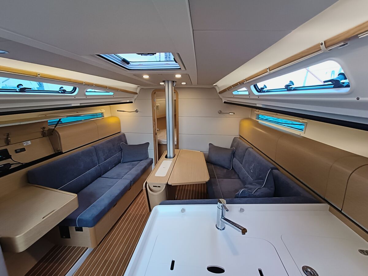 Segelyacht Dehler 38 SQ Sailingworld Yachtmakler 11