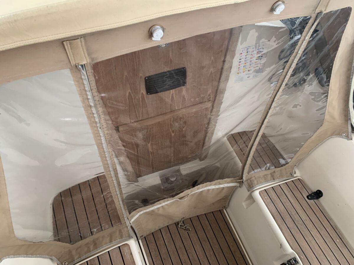 Segelyacht Hai 760 Decksalon Sailing World Yachtmakler 28