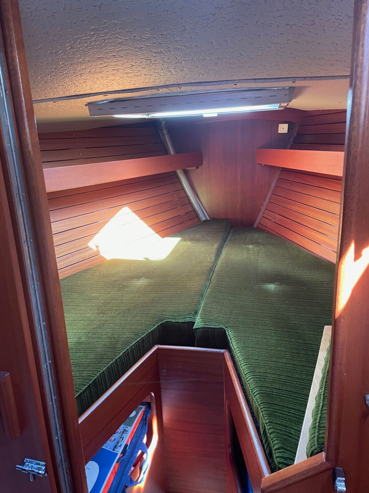 Segelyacht Hallberg-Rassy 29 Sailing World Yachtbrokers 15