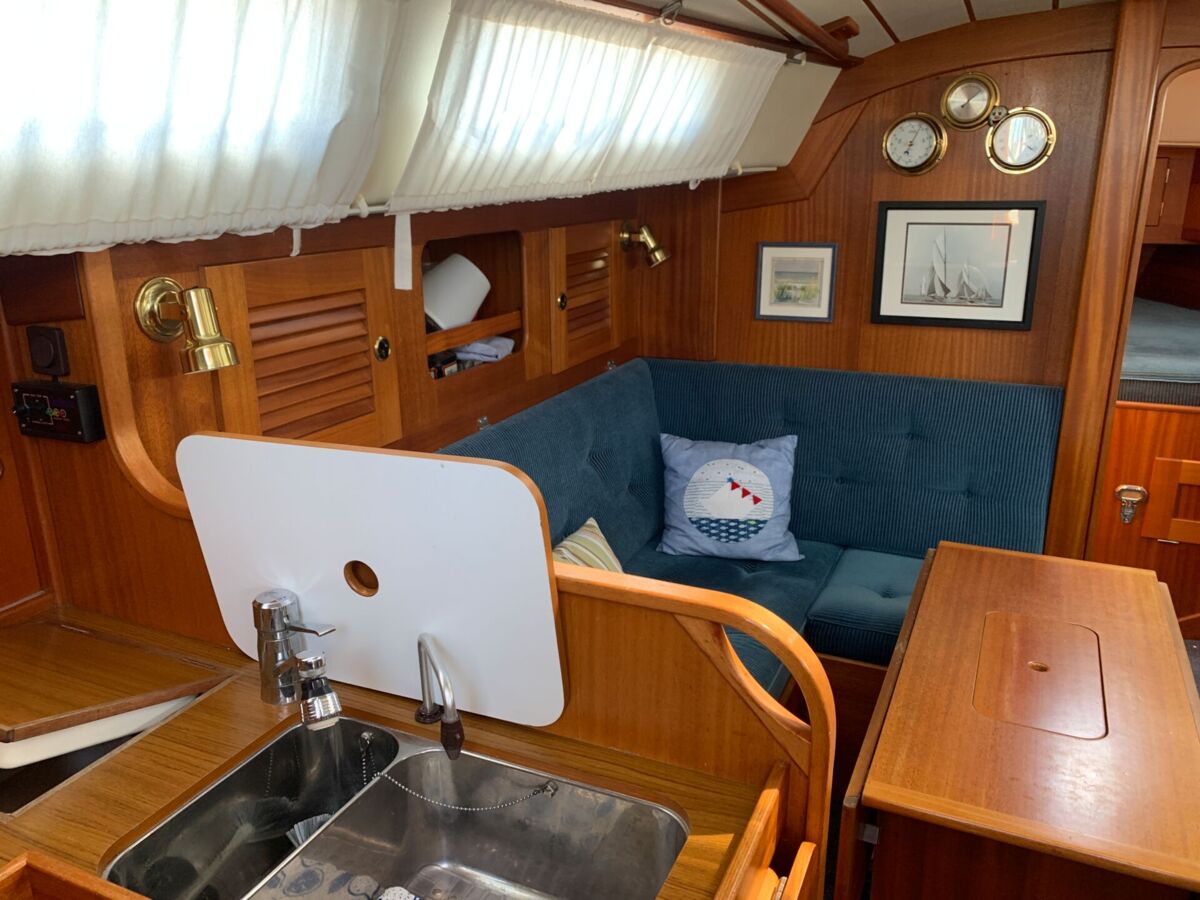 Segelyacht Hallberg-Rassy 34 Sailing World Yachtbrokers 16