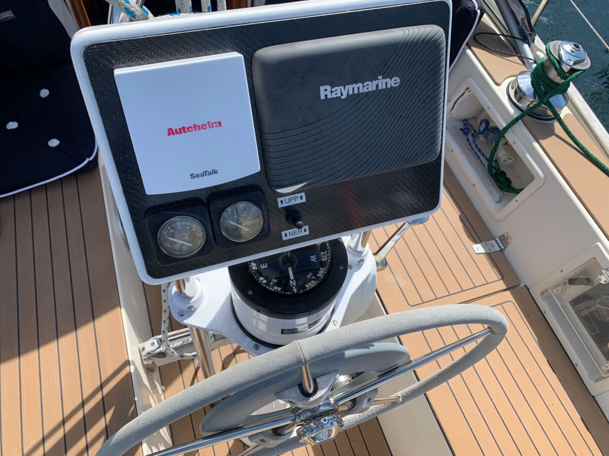 Segelyacht Hallberg-Rassy 34 Sailing World Yachtbrokers 49