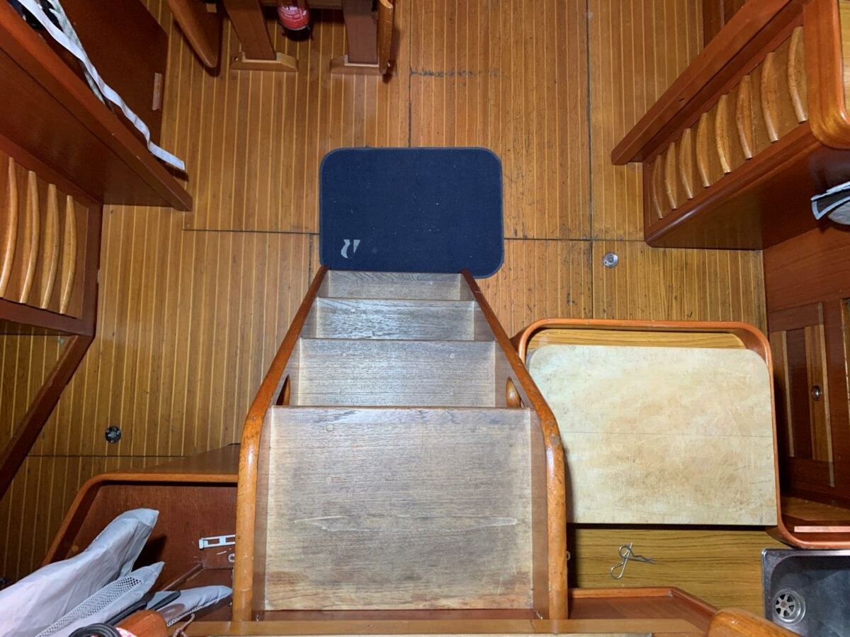 Segelyacht Hallberg-Rassy 45 Sailing World Yachtmakler   (10)