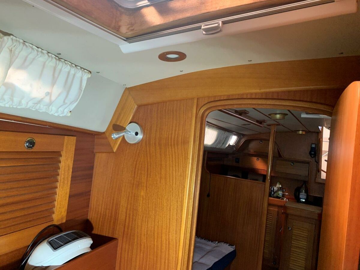 Segelyacht Hallberg-Rassy 45 Sailing World Yachtmakler   (22)