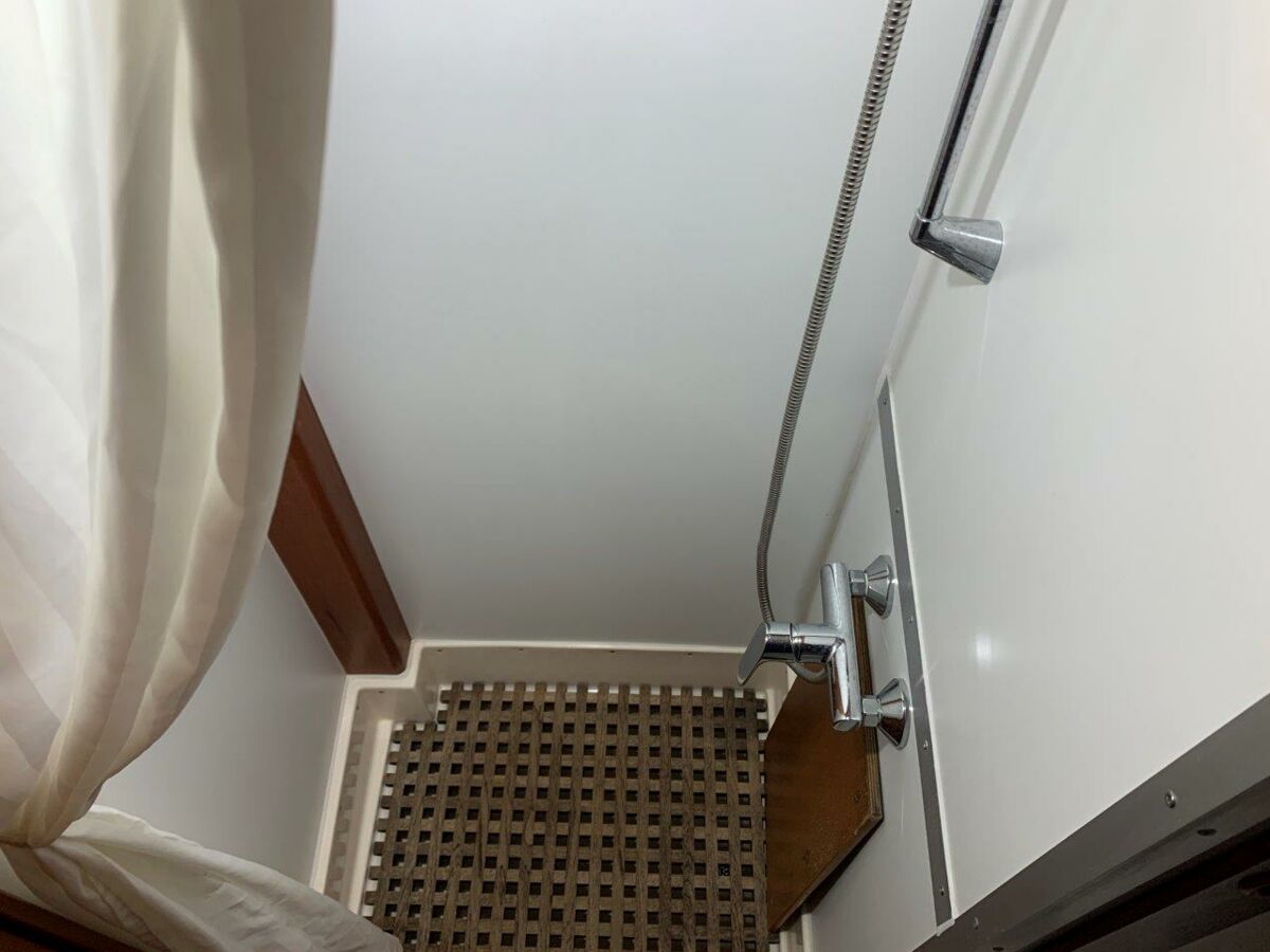 Segelyacht Hallberg-Rassy 45 Sailing World Yachtmakler   (29)