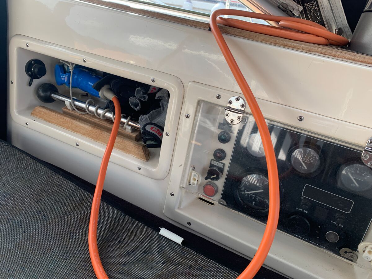 Segelyacht Hallberg-Rassy 45 Sailing World Yachtmakler Heiligenhafen 37