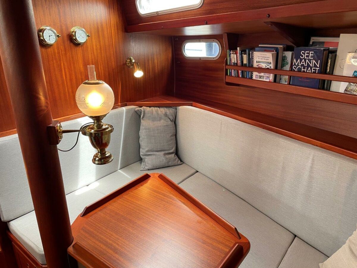 Segelyacht Motiva 39S Sailing World Yachtbrokers 98