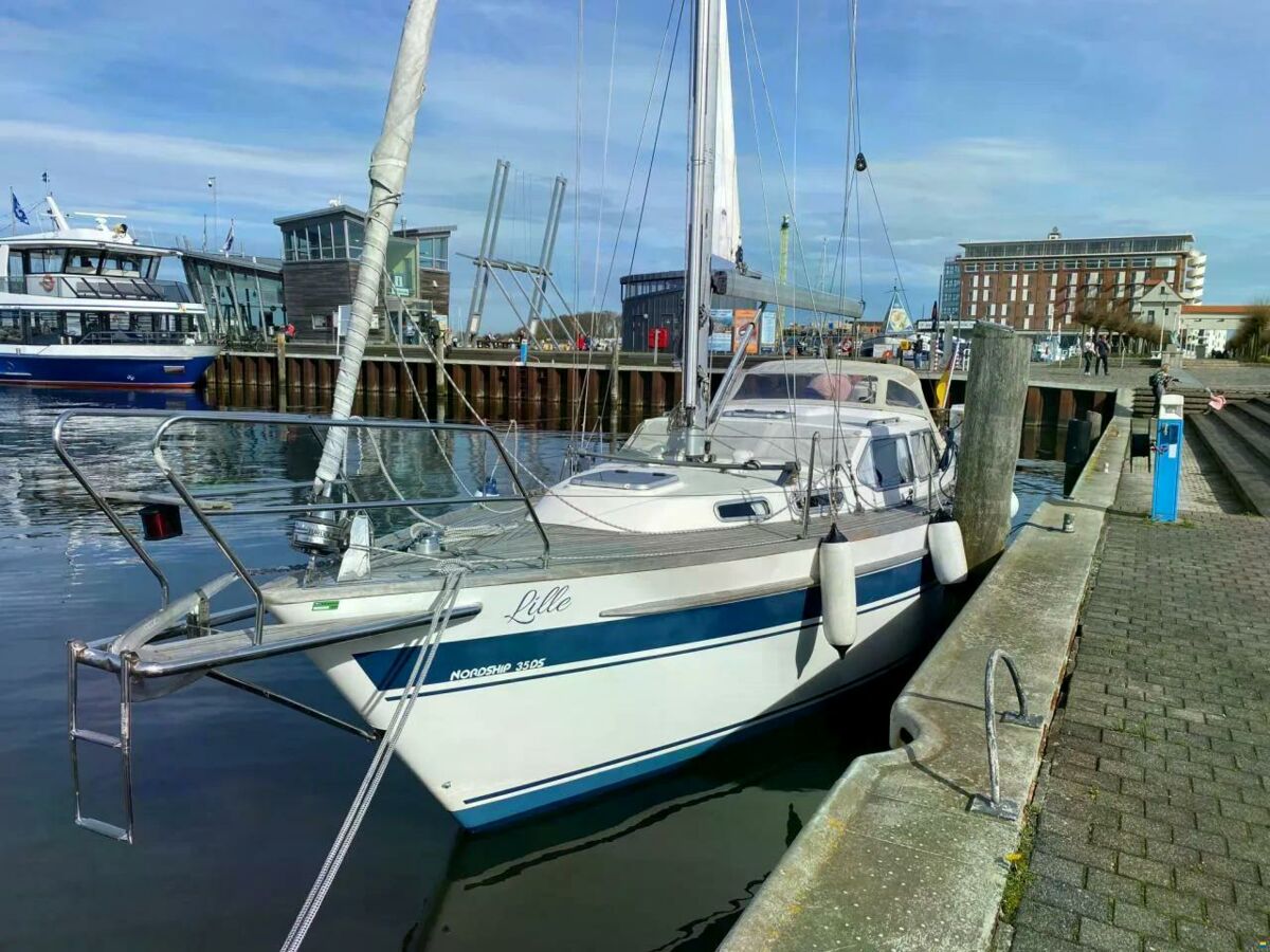 Decksalon Segelyacht Nordship 35 DS Sailing World Yachtmakler 2