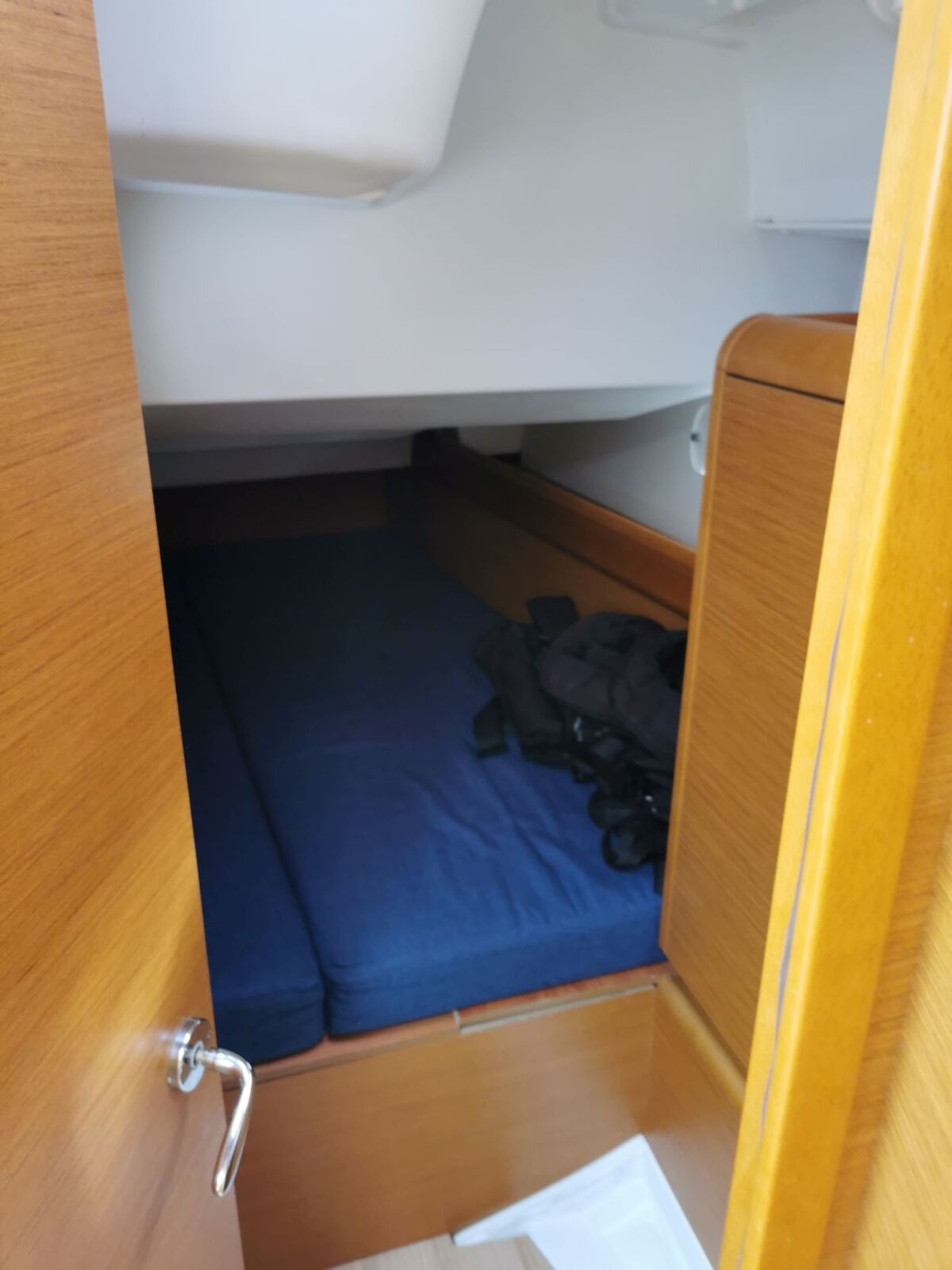 Jeanneau Sun Odyssey 449 Sailing World 15