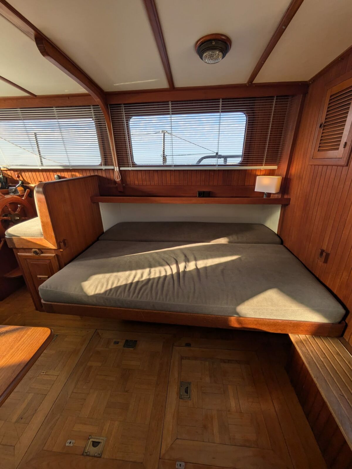 Motorsailer Island Trader 40 Sailing World Yachtbrokers Heiligenhafen 15