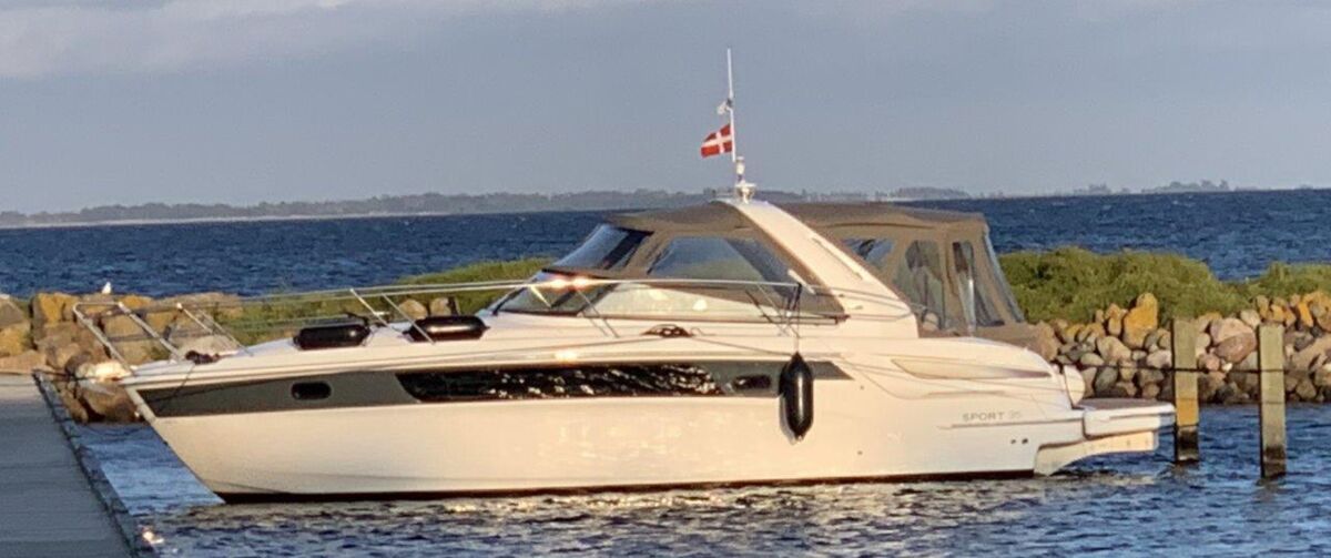 Motoryacht Bavaria Sport 35 Sailing World Yachtmakler Heiligenhafen5