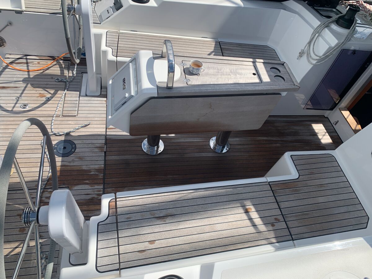 Sailing Yacht Bavaria Cruiser 38 Sailing World Yachtbrokers Heiligenhafen 26
