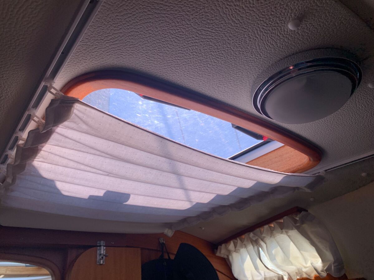 Sailing Yacht Hallberg-Rassy 34 Sailing World Yachtmakler Heiligenhafen 21