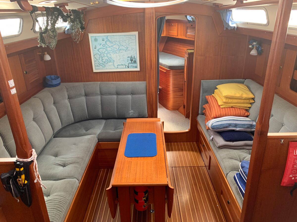 Sailing Yacht Hallberg-Rassy 42 F Sailing World Yachtbrokers Heiligenhafen 25