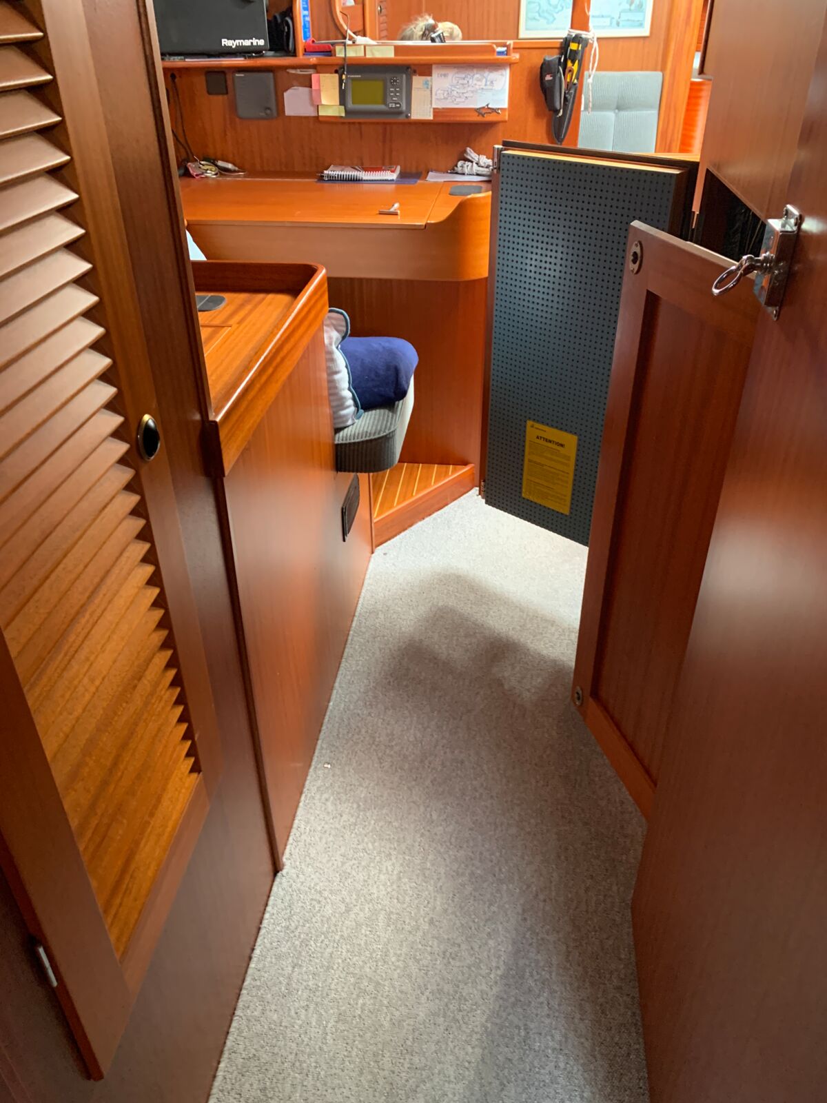 Sailing Yacht Hallberg-Rassy 42 F Sailing World Yachtbrokers Heiligenhafen 61