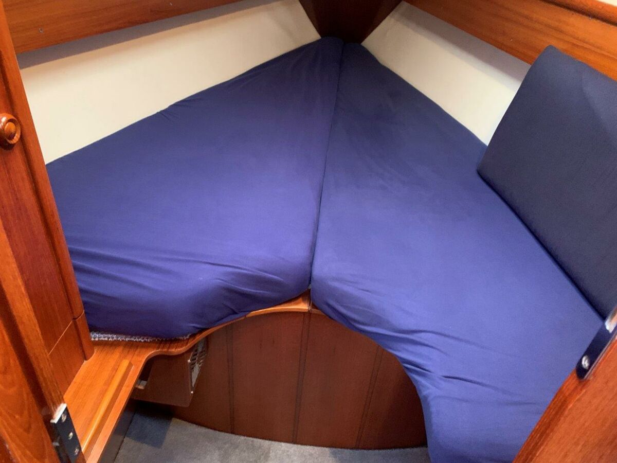 Sailing Yacht Jeanneau Sun Odyssey 32.2 Sailing World Yachtbrokers Heiligenhafen 23