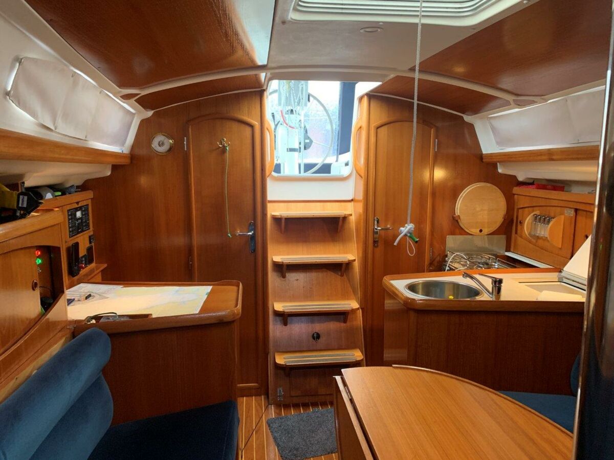 Sailing Yacht Jeanneau Sun Odyssey 32.2 Sailing World Yachtbrokers Heiligenhafen 28