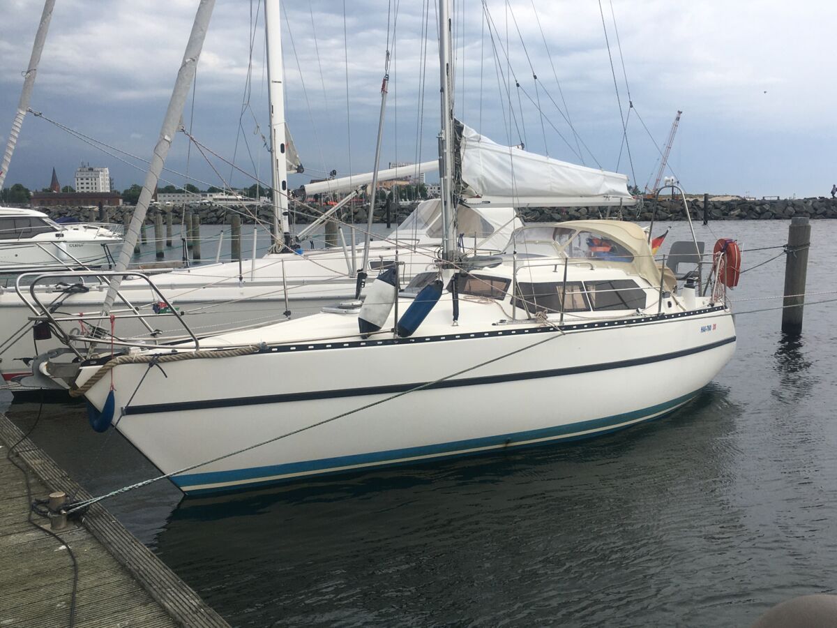Segelyacht Hai 760 Decksalon Sailing World Yachtmakler 4