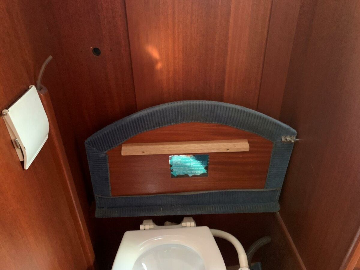 Segelyacht Hallberg-Rassy 29 Fehmarn Sailing World Yachtmakler 55