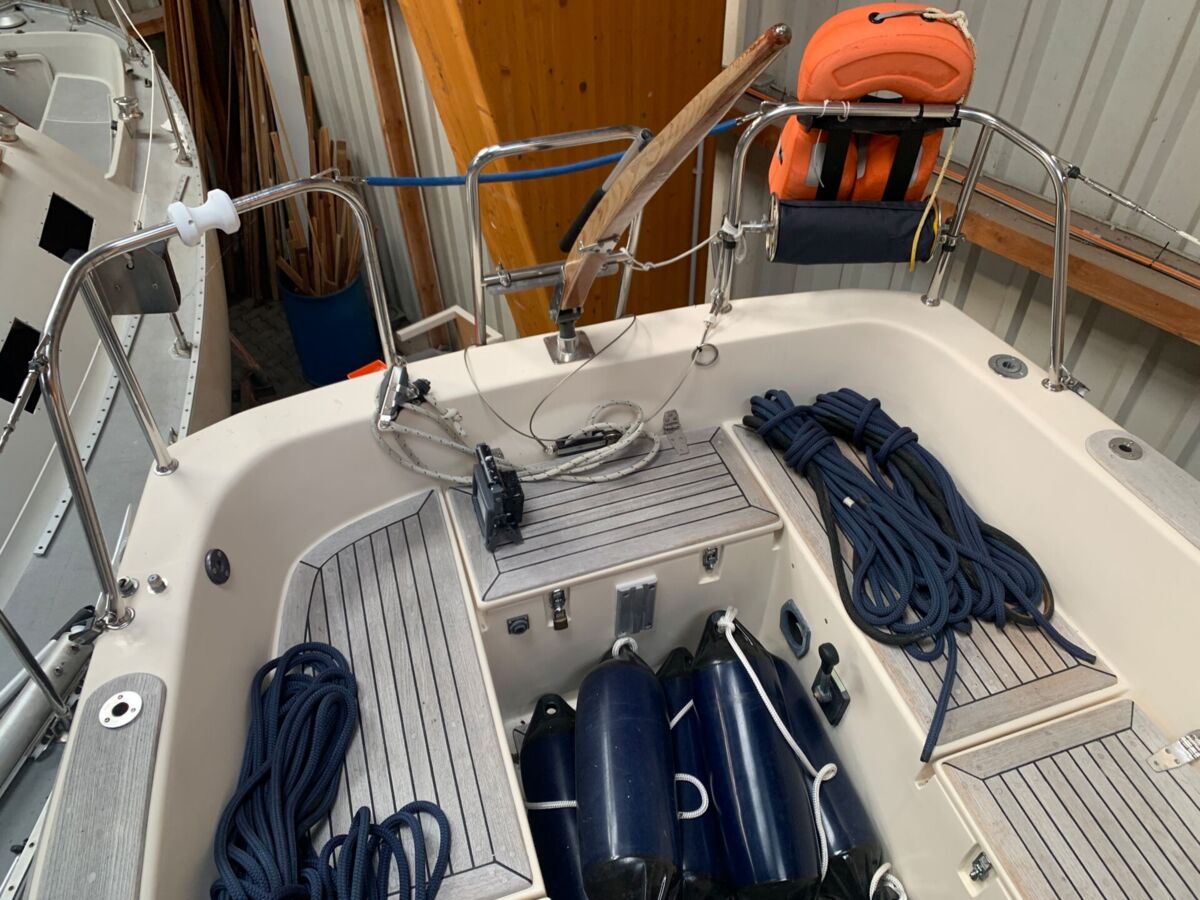 Segelyacht Hallberg-Rassy 29 Sailing World Yachtbrokers 21