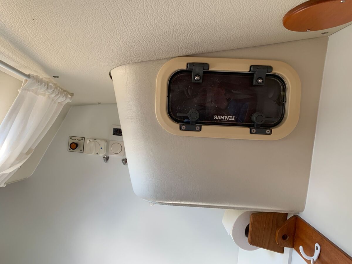 Segelyacht Hallberg-Rassy 34 Sailing World Yachtbrokers 25