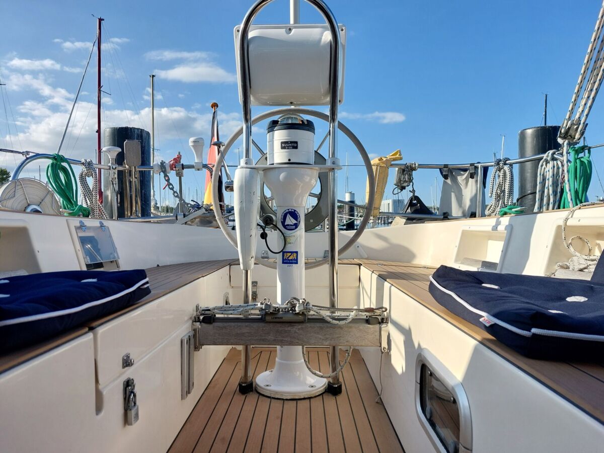 Segelyacht Hallberg-Rassy 34 Sailing World Yachtbrokers 41