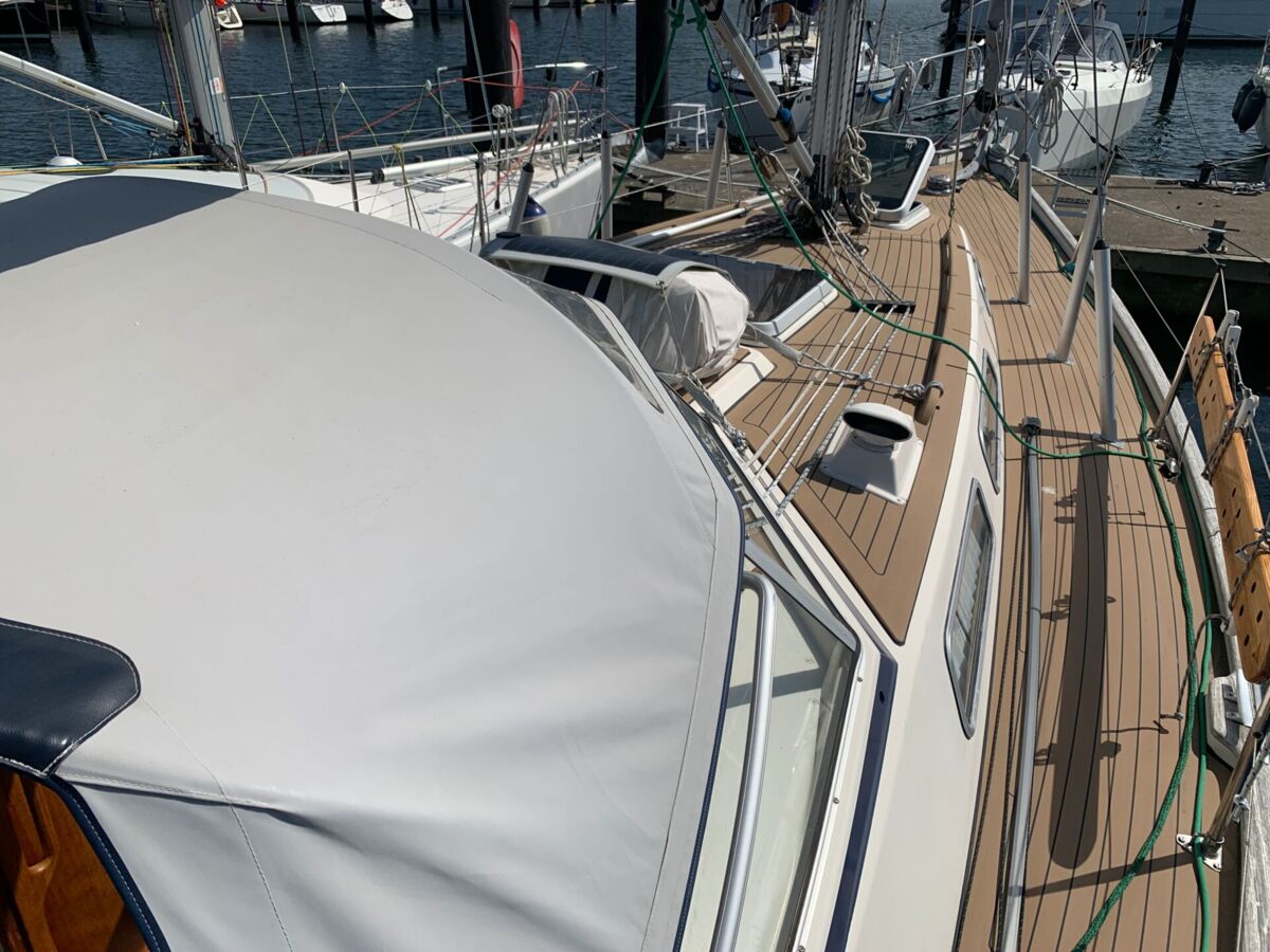 Segelyacht Hallberg-Rassy 34 Sailing World Yachtbrokers 65