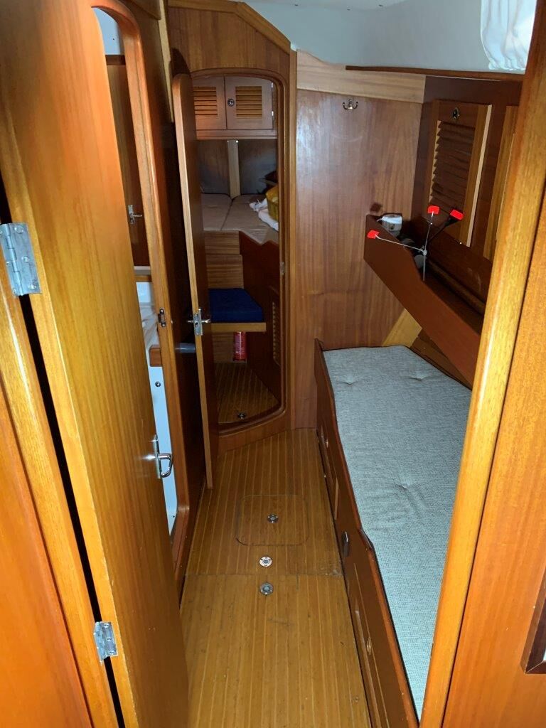 Segelyacht Hallberg-Rassy 45 Sailing World Yachtmakler   (17)