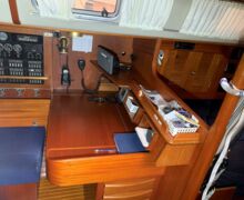 Segelyacht Hallberg-Rassy 45 Sailing World Yachtmakler   (4)