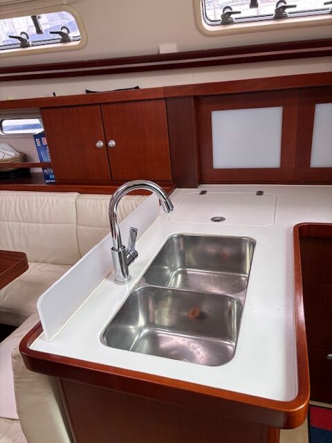 Segelyacht Hanse 375 Sailing World Yachtmakler Heiligenhafen 8