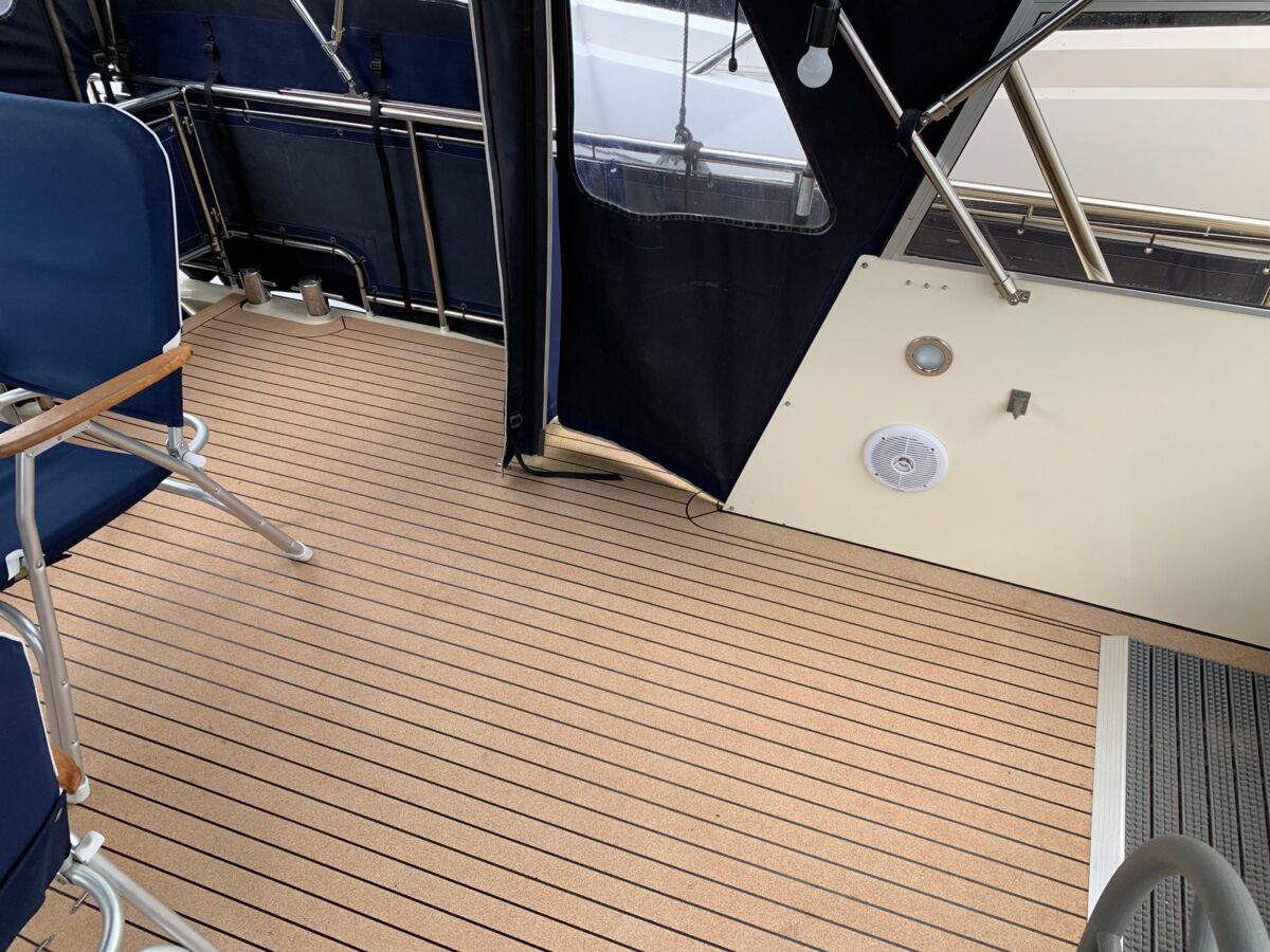 Vacance-1300-motoryacht-sailing-world-yachtbrokers-29