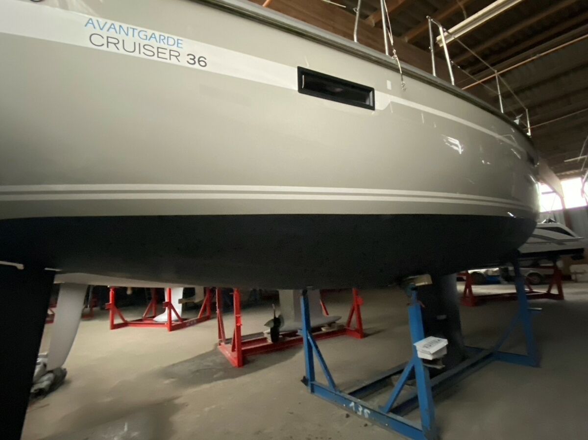 Bavaria Cruiser 36-3 Sailing World Yachtmakler 66