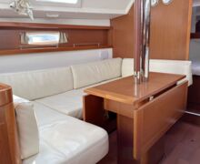 Beneteau Oceanis 34 Sailing World Yachtmakler 16