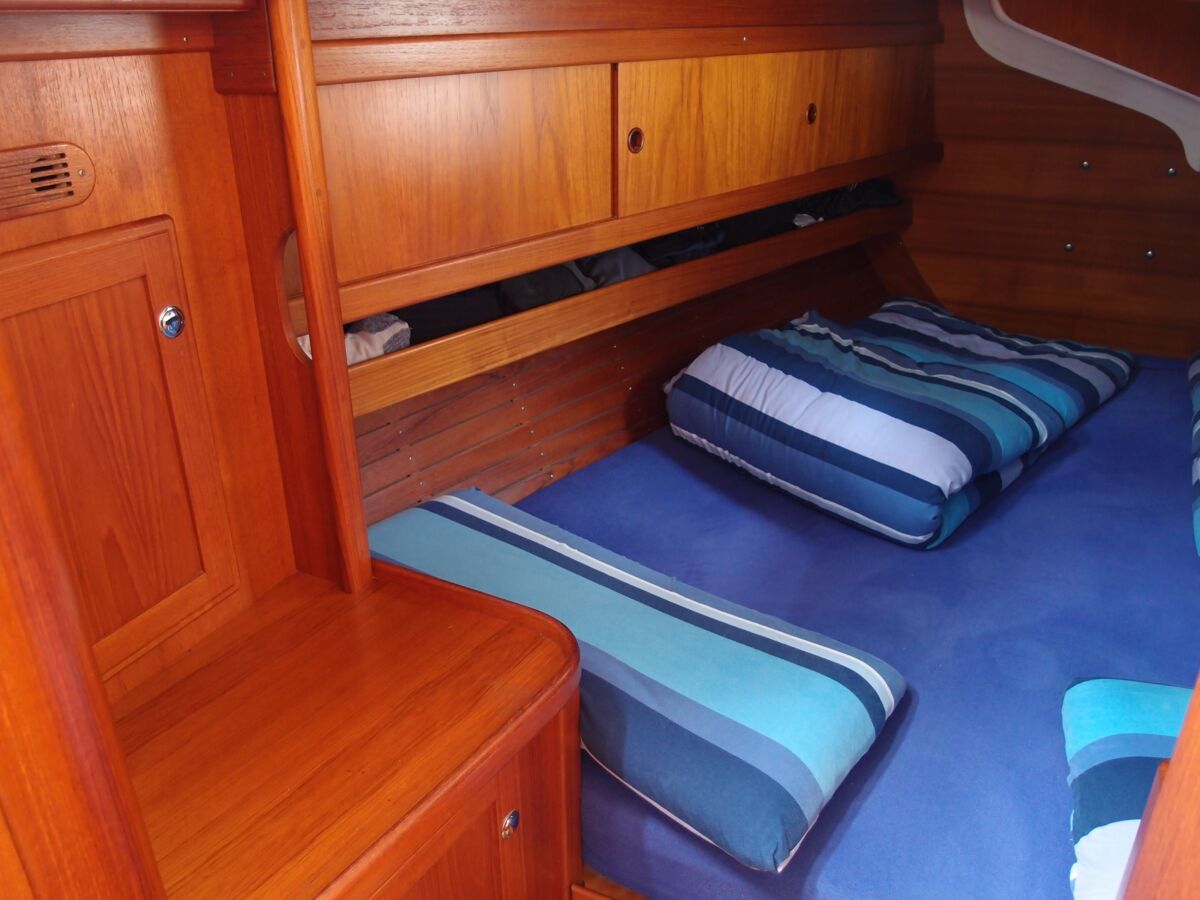 Degeroe38DS-Sailing-World-Yachtbrokers-24